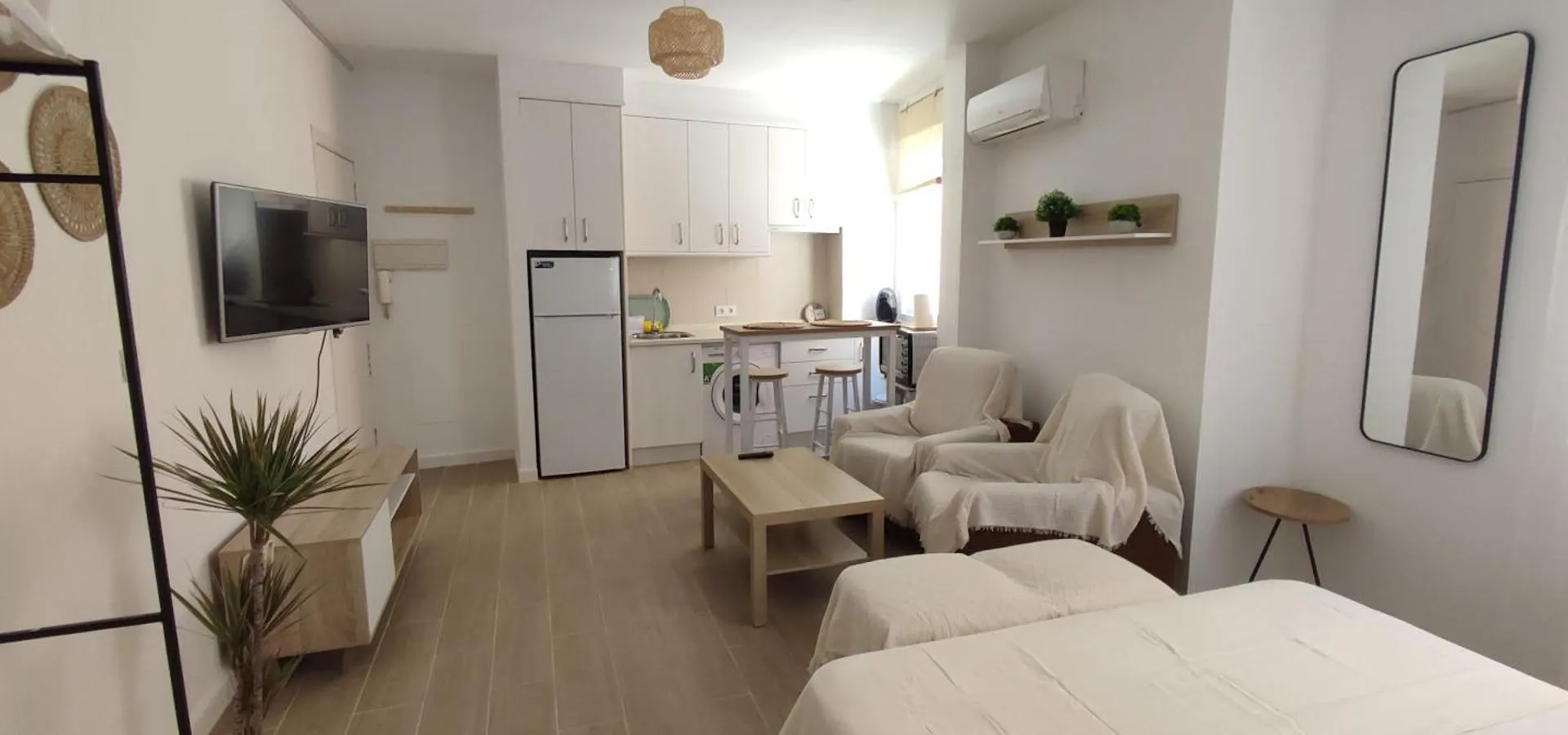 Apartamento Hospital-Centro Historico Jaen 0*,  Spain